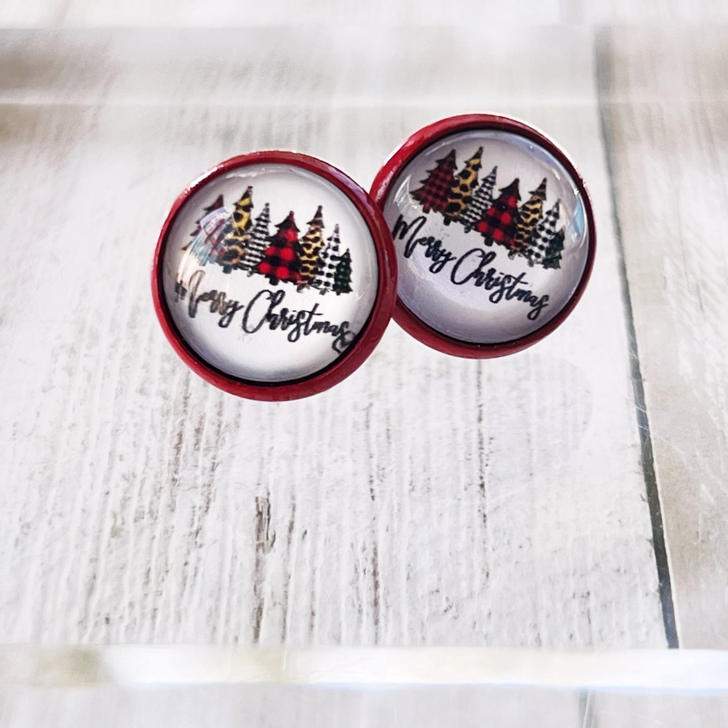 Red Stud Earrings with Christmas Trees: Spread Holiday Cheer with 'Merry Christmas' Design