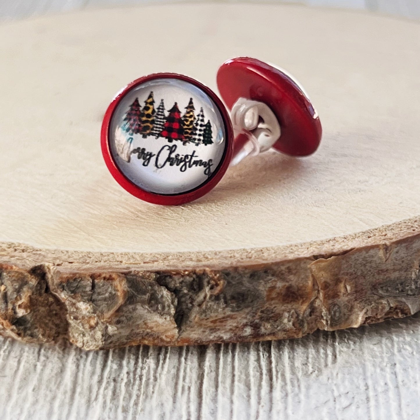 Red Stud Earrings with Christmas Trees: Spread Holiday Cheer with 'Merry Christmas' Design