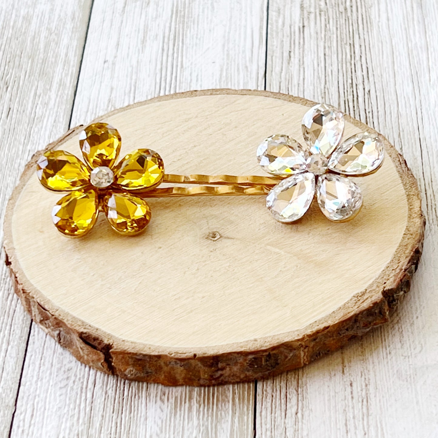 Yellow & Clear Rhinestone Flower Gold Bobby Pins: Stylish Accents for Glamorous Hairdos