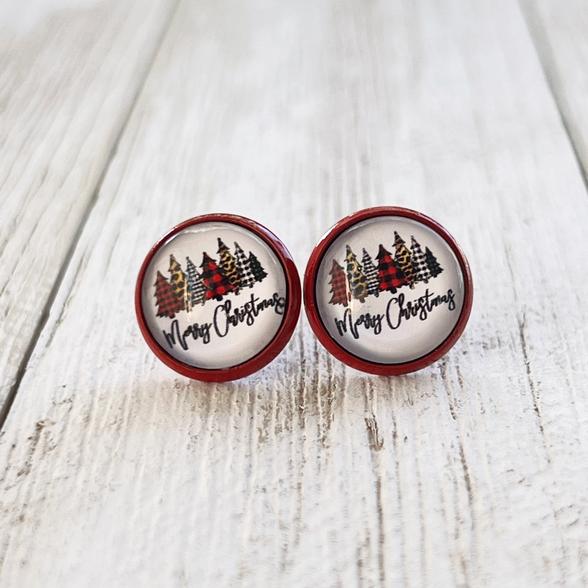 Red Stud Earrings with Christmas Trees: Spread Holiday Cheer with 'Merry Christmas' Design