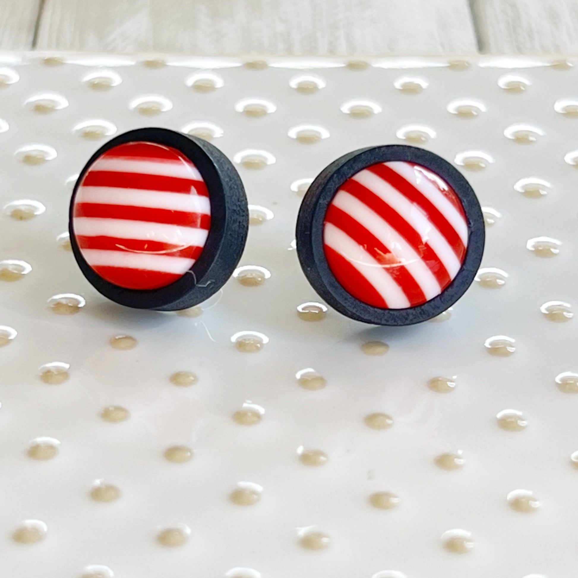 Red & White Striped Unisex Black Wood Stud Earrings: Bold & Versatile Accessories for Any Outfit