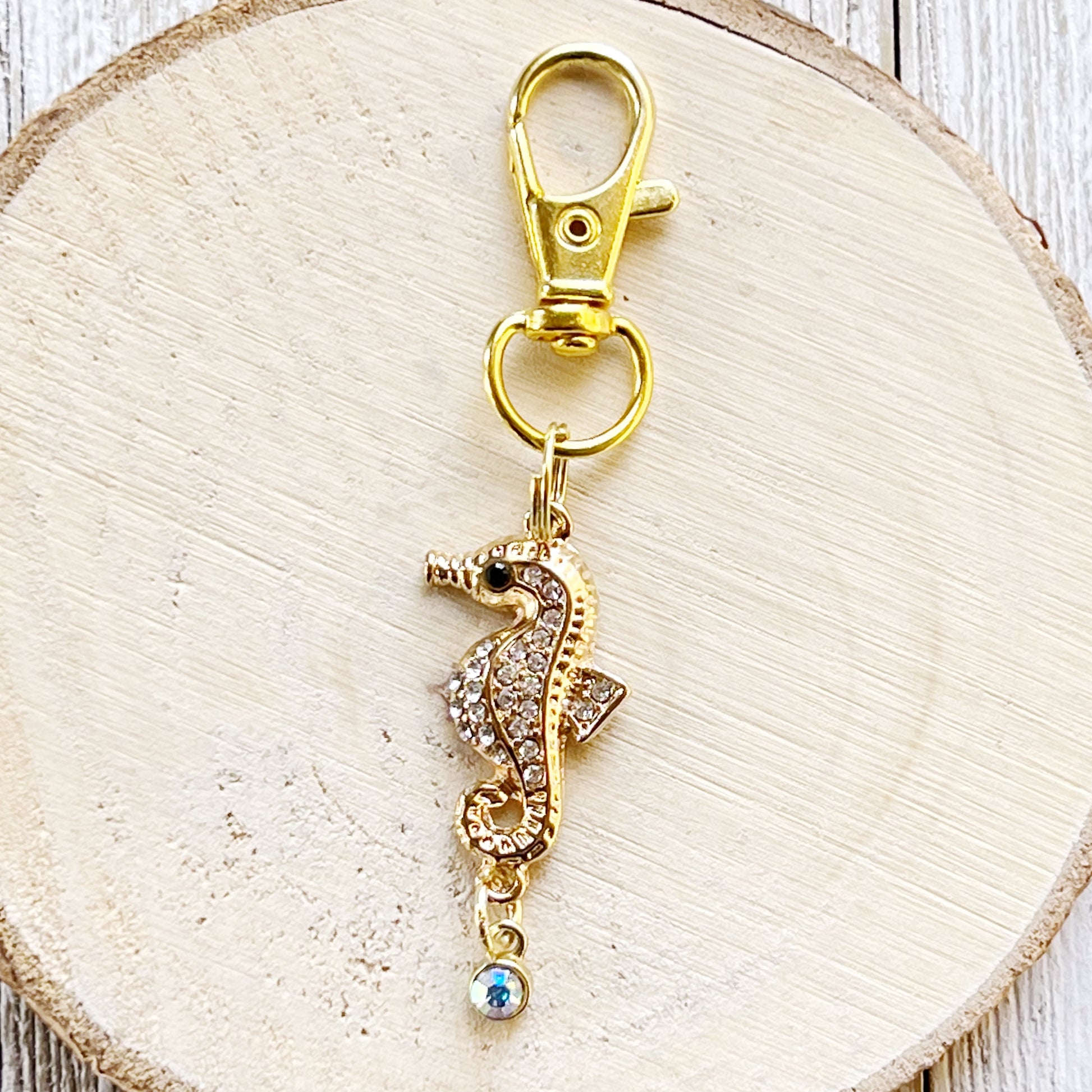 Seahorse Zipper Pull Keychain Purse Charm: Sparkling Rhinestones for Beachy Vibes