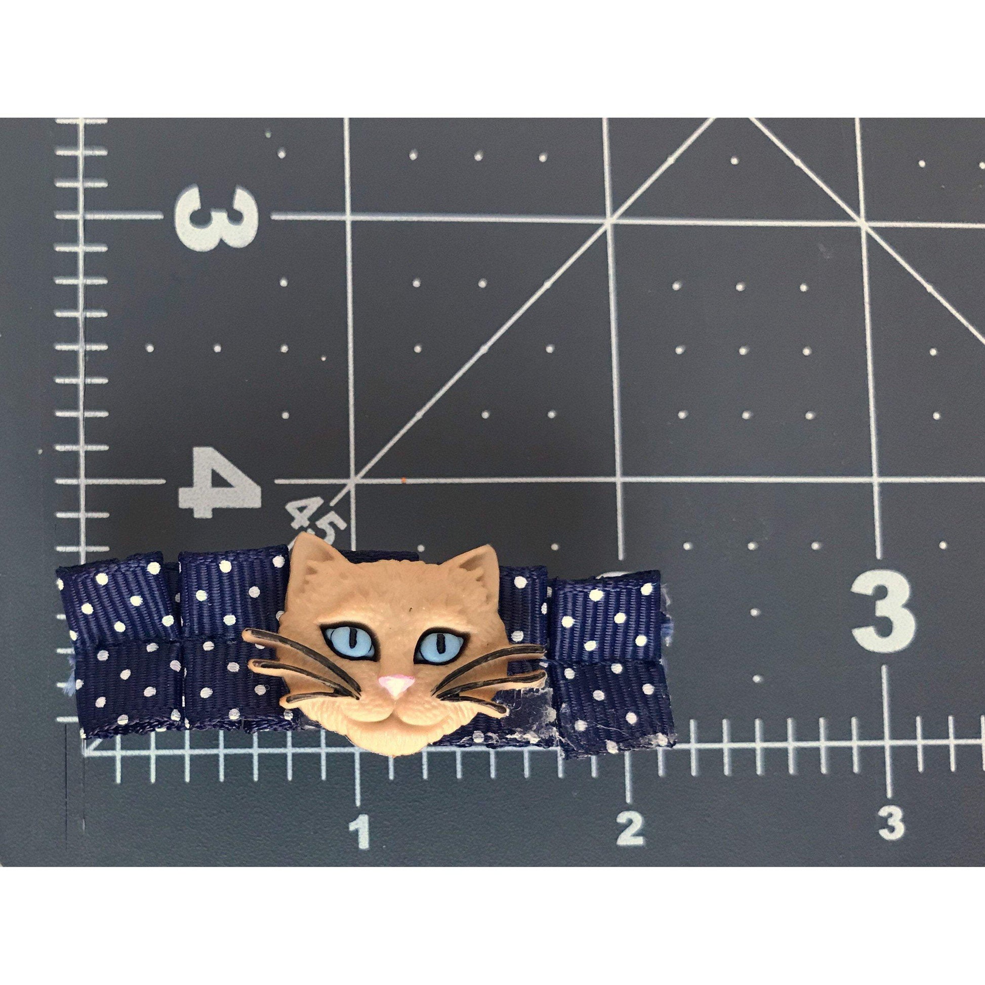 Tan Cat Blue Polka-Dot Hair Clip - Adorable Feline-Inspired Accessory